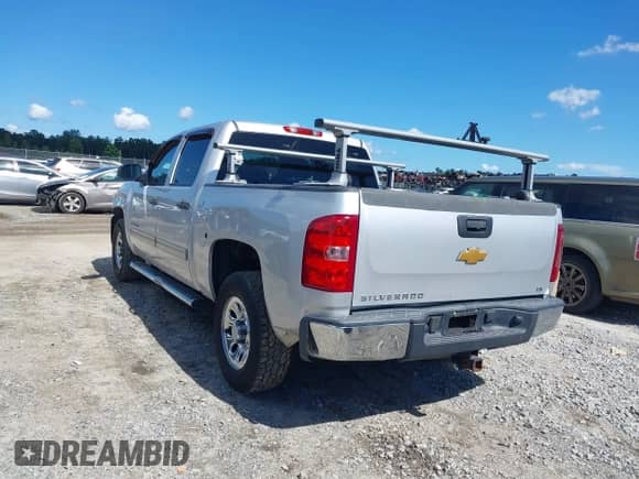 2012 Chevrolet Silverado 1500 LS z VIN 3GCPCREA4CG229602, wystawiony jako IAAI lot #42818433 z przebiegiem 294 243 mil mil oraz . Historia ofert i sprzedaży dostępna na DreamBid. Obrazek 17.