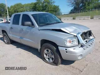 2006 Dodge Dakota SLT with VIN 1D7HW48K36S535714, listed as a IAAI auction lot 42751924 with 77,642 mi miles and . Bid and sale history available at DreamBid. Image 1.