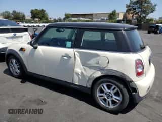 2012 MINI Hardtop with VIN WMWSU3C5XCT185907, listed as a Copart auction lot 60842065 with 81,221 mi miles and Salvage title. Bid and sale history available at DreamBid. Image 2.