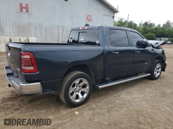 2019 Ram 1500 Big Horn z VIN 1C6SRFFT1KN540425, wystawiony jako Copart lot #69782245 z przebiegiem 127 187 mil mil oraz Szkoda całkowita • Salvage title. Historia ofert i sprzedaży dostępna na DreamBid. Obrazek 3.
