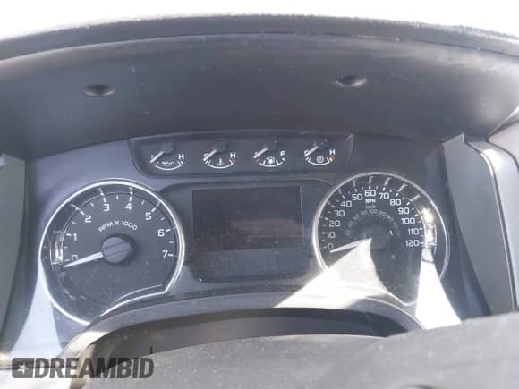 2011 Ford F-150 XLT z VIN 1FTFW1ET0BFD14961, wystawiony jako IAAI lot #43271309 z przebiegiem Nie podano mil oraz . Historia ofert i sprzedaży dostępna na DreamBid. Obrazek 7.