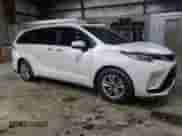 2023 Toyota Sienna Limited с VIN 5TDZSKFC2PS106455, выставлен на аукционе Copart как лот 47277365 с пробегом 78 403 миль миль и Списание • Salvage title. История ставок и продаж доступна на DreamBid. Изображение 4.