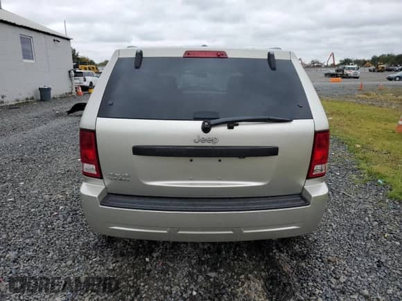 2008 Jeep Grand Cherokee Laredo with VIN 1J8GR48K28C131516, listed as a Copart auction lot 80186555 with 197,998 mi miles and Salvage title. Bid and sale history available at DreamBid. Image 6.