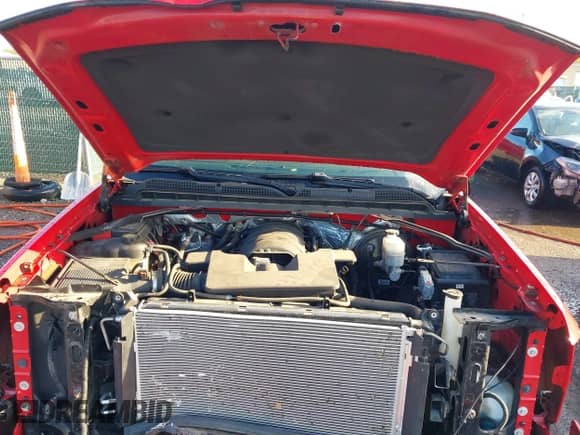 2016 Chevrolet Silverado 1500 LT z VIN 3GCUKREC8GG138278, wystawiony jako IAAI lot #43460002 z przebiegiem 136 579 mil mil oraz . Historia ofert i sprzedaży dostępna na DreamBid. Obrazek 10.