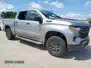 2024 Chevrolet Silverado 1500 Custom Trail Boss z VIN 3GCUDCE88RG346358, wystawiony jako Copart lot #62258825 z przebiegiem Nie podano mil oraz Szkoda całkowita • Salvage title. Historia ofert i sprzedaży dostępna na DreamBid. Obrazek 4.