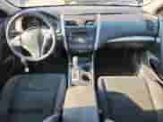 2015 Nissan Altima SV z VIN 1N4AL3AP8FC123311, wystawiony jako Copart lot #70855825 z przebiegiem 147 284 mil mil oraz Szkoda całkowita • Salvage title. Historia ofert i sprzedaży dostępna na DreamBid. Obrazek 8.