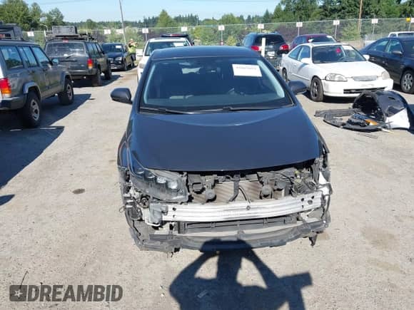 2018 Toyota Prius Plus z VIN JTDKARFP1J3071500, wystawiony jako IAAI lot #42665651 z przebiegiem 168 014 mil mil oraz . Historia ofert i sprzedaży dostępna na DreamBid. Obrazek 13.