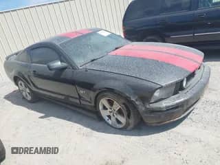 2007 Ford Mustang GT Deluxe с VIN 1ZVHT82H775304514, выставлен на аукционе IAAI как лот 43080644 с пробегом 221 004 миль миль и . История ставок и продаж доступна на DreamBid. Изображение 1.