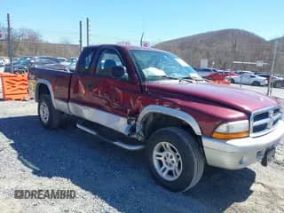 2003 Dodge Dakota SLT z VIN 1D7HG42N33S369870, wystawiony jako IAAI lot #41826771 z przebiegiem 214 840 mil mil oraz . Historia ofert i sprzedaży dostępna na DreamBid. Obrazek 1.