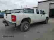2009 Chevrolet Silverado 2500HD Work Truck z VIN 1GCHK49K69E159162, wystawiony jako Copart lot #59477705 z przebiegiem Nie podano mil oraz Szkoda całkowita • Salvage title. Historia ofert i sprzedaży dostępna na DreamBid. Obrazek 3.