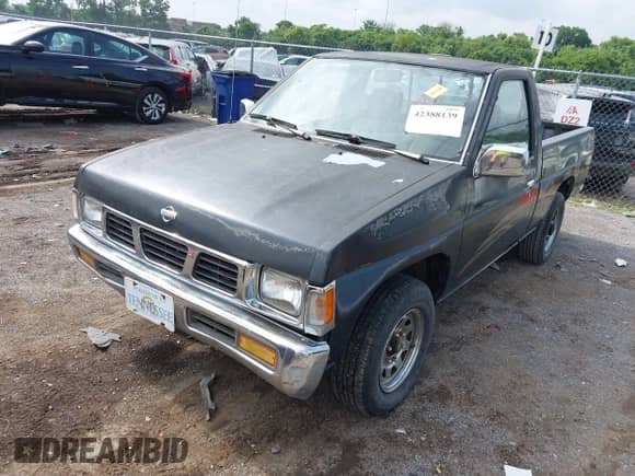 1994 Nissan Frontier with VIN 1N6SD11S2RC402971, listed as a IAAI auction lot 42388139 with 122,571 mi miles and . Bid and sale history available at DreamBid. Image 2.