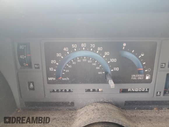 1993 Chevrolet Blazer LS с VIN 1GNCT18W9P0129018, выставлен на аукционе Copart как лот 69456244 с пробегом 93 296 миль миль и Чистый • Clean title. История ставок и продаж доступна на DreamBid. Изображение 9.