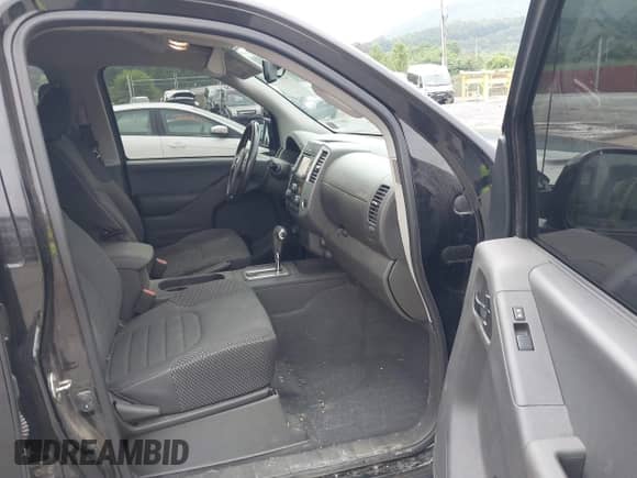 2019 Nissan Frontier SV with VIN 1N6AD0EV9KN726472, listed as a IAAI auction lot 42868991 with 57,325 mi miles and . Bid and sale history available at DreamBid. Image 5.