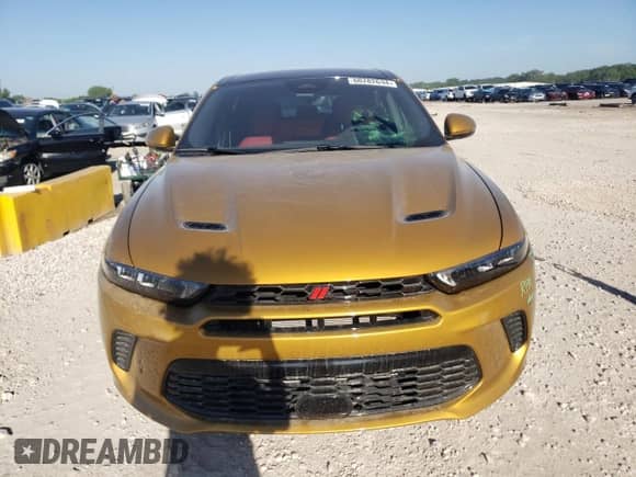 2024 Dodge Hornet GT Plus with VIN ZACNDFBN3R3A10607, listed as a Copart auction lot 60282634 with 2,608 mi miles and Salvage title. Bid and sale history available at DreamBid. Image 5.