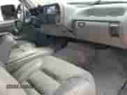 1996 Chevrolet Tahoe с VIN 3GNEK18R9TG165142, выставлен на аукционе Copart как лот 70018514 с пробегом 141 403 миль миль и Списание • Salvage title. История ставок и продаж доступна на DreamBid. Изображение 8.