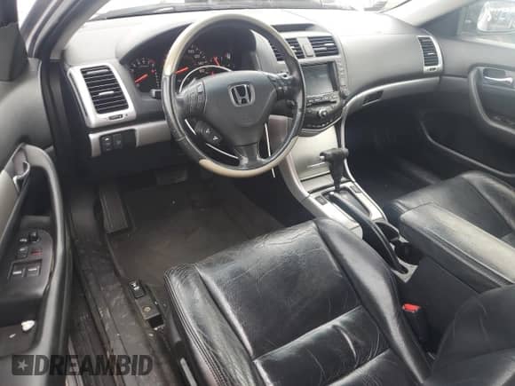 2003 Honda Accord EX с VIN 1HGCM82793A020533, выставлен на аукционе Copart как лот 82685524 с пробегом 166 334 миль миль и Списание • Salvage title. История ставок и продаж доступна на DreamBid. Изображение 8.