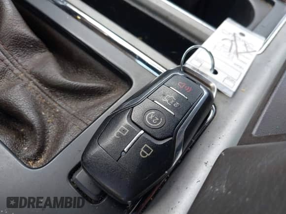 2016 Ford F-150 XLT with VIN 1FTEW1EG8GFA09066, listed as a IAAI auction lot 42476013 with 188,195 mi miles and . Bid and sale history available at DreamBid. Image 11.