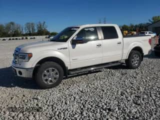 2013 Ford F-150 Lariat z VIN 1FTFW1ET3DKG21096, wystawiony jako Copart lot #84642195 z przebiegiem 108 073 mil mil oraz Szkoda całkowita • Salvage title. Historia ofert i sprzedaży dostępna na DreamBid. Obrazek 1.