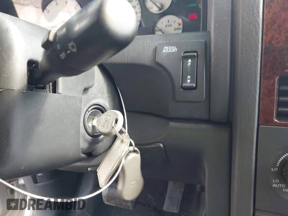 2003 Jeep Grand Cherokee Overland с VIN 1J8GW68J93C512915, выставлен на аукционе IAAI как лот 42932856 с пробегом 261 386 миль миль и . История ставок и продаж доступна на DreamBid. Изображение 11.