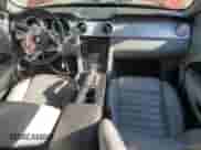 2009 Ford Mustang GT с VIN 1ZVHT82HX95141585, выставлен на аукционе Copart как лот 84722515 с пробегом 131 261 миль миль и Списание • Salvage title. История ставок и продаж доступна на DreamBid. Изображение 8.