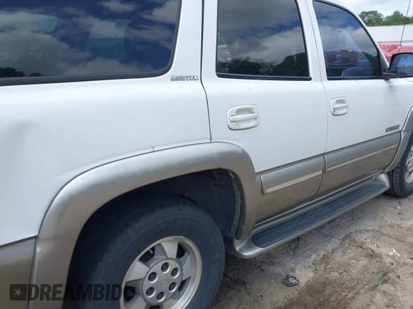 2002 Chevrolet Tahoe LS с VIN 1GNEC13Z12R145907, выставлен на аукционе IAAI как лот 42144771 с пробегом 308 201 миль миль и . История ставок и продаж доступна на DreamBid. Изображение 12.