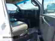 2017 Chevrolet Express Passenger LT с VIN 1GAZGPFF4H1242182, выставлен на аукционе IAAI как лот 42020122 с пробегом 51 100 миль миль и . История ставок и продаж доступна на DreamBid. Изображение 5.