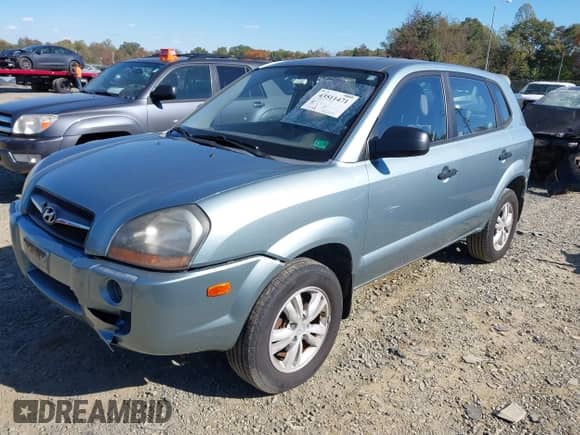 2009 Hyundai Tucson GLS с VIN KM8JM12B79U038551, выставлен на аукционе IAAI как лот 43511471 с пробегом 145 482 миль миль и . История ставок и продаж доступна на DreamBid. Изображение 2.