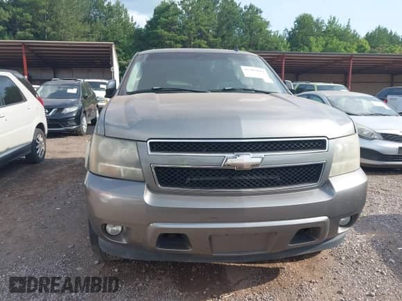 2008 Chevrolet Tahoe 3LT с VIN 1GNFC13028R159006, выставлен на аукционе IAAI как лот 42387244 с пробегом Не указан миль и . История ставок и продаж доступна на DreamBid. Изображение 6.