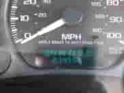 2002 GMC Sierra 1500 SLE z VIN 2GTEK19T121357441, wystawiony jako IAAI lot #42769835 z przebiegiem 214 966 mil mil oraz . Historia ofert i sprzedaży dostępna na DreamBid. Obrazek 12.