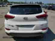 2016 Hyundai Tucson Sport z VIN KM8J33A29GU028701, wystawiony jako Copart lot #65339745 z przebiegiem Nie podano mil oraz Szkoda całkowita • Salvage title. Historia ofert i sprzedaży dostępna na DreamBid. Obrazek 6.