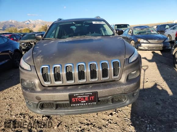 2014 Jeep Cherokee Latitude с VIN 1C4PJMCS7EW281914, выставлен на аукционе Copart как лот 86190915 с пробегом 155 009 миль миль и Списание • Salvage title. История ставок и продаж доступна на DreamBid. Изображение 5.
