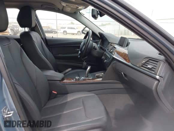 2014 BMW 3 Series 328i с VIN WBA3C1C54EK111855, выставлен на аукционе IAAI как лот 43401537 с пробегом 150 311 миль миль и . История ставок и продаж доступна на DreamBid. Изображение 5.