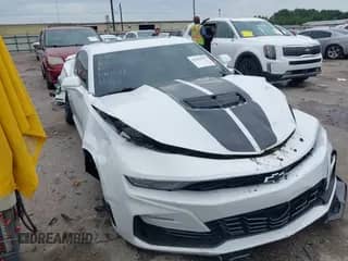 2020 Chevrolet Camaro 2SS с VIN 1G1FH1R71L0102087, выставлен на аукционе IAAI как лот 42483967 с пробегом 27 346 миль миль и . История ставок и продаж доступна на DreamBid. Изображение 1.