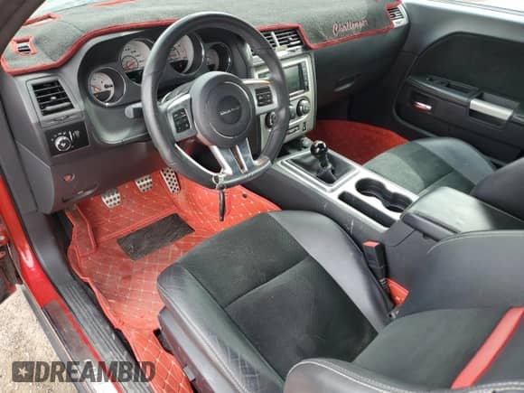 2012 Dodge Challenger SRT-8 392 с VIN 2C3CDYCJ7CH153774, выставлен на аукционе Copart как лот 56973935 с пробегом 52 070 миль миль и Списание • Salvage title. История ставок и продаж доступна на DreamBid. Изображение 8.