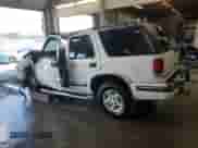 1999 Chevrolet Blazer LT z VIN 1GNDT13W4X2225140, wystawiony jako Copart lot #64834825 z przebiegiem Nie podano mil oraz Nie do naprawy • Non repairable. Historia ofert i sprzedaży dostępna na DreamBid. Obrazek 2.