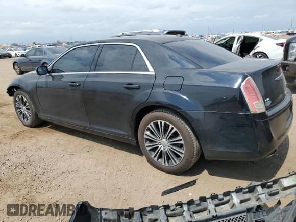 2014 Chrysler 300 S с VIN 2C3CCAGG3EH205090, выставлен на аукционе Copart как лот 69580475 с пробегом 210 699 миль миль и Списание • Salvage title. История ставок и продаж доступна на DreamBid. Изображение 2.