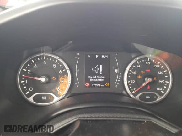2018 Jeep Renegade Latitude with VIN ZACCJABB9JPG71189, listed as a Copart auction lot 83808525 with 173,359 mi miles and Salvage title. Bid and sale history available at DreamBid. Image 9.