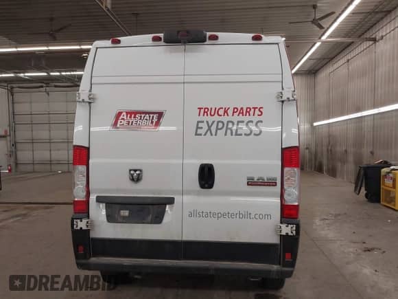 2022 Ram ProMaster Cargo z VIN 3C6LRVBG2NE102092, wystawiony jako IAAI lot #42037127 z przebiegiem 168 617 mil mil oraz . Historia ofert i sprzedaży dostępna na DreamBid. Obrazek 16.