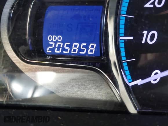 2011 Toyota Sienna XLE AAS with VIN 5TDYK3DCXBS152435, listed as a IAAI auction lot 42996237 with 205,858 mi miles and . Bid and sale history available at DreamBid. Image 16.