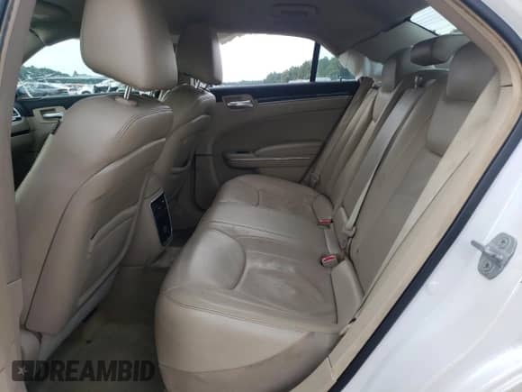 2014 Chrysler 300 с VIN 2C3CCAAG6EH307122, выставлен на аукционе Copart как лот 70677915 с пробегом 75 609 миль миль и Списание • Salvage title. История ставок и продаж доступна на DreamBid. Изображение 10.