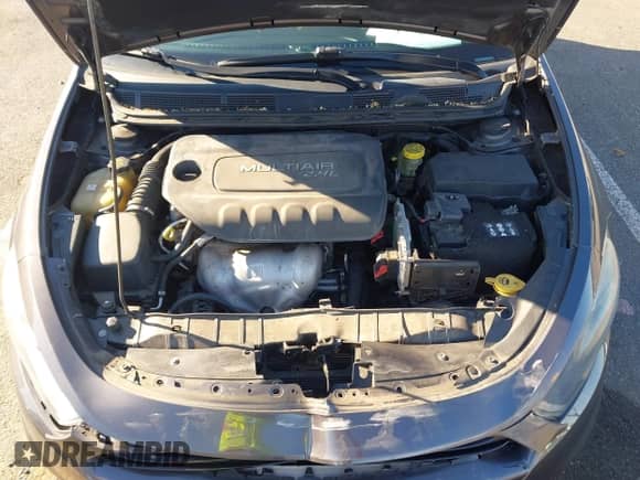 2015 Dodge Dart SXT z VIN 1C3CDFBBXFD405453, wystawiony jako IAAI lot #43395065 z przebiegiem 115 421 mil mil oraz . Historia ofert i sprzedaży dostępna na DreamBid. Obrazek 10.