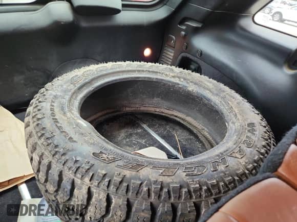 2012 Jeep Grand Cherokee Overland z VIN 1C4RJFCG8CC325367, wystawiony jako Copart lot #66274415 z przebiegiem 149 290 mil mil oraz Szkoda całkowita • Salvage title. Historia ofert i sprzedaży dostępna na DreamBid. Obrazek 12.