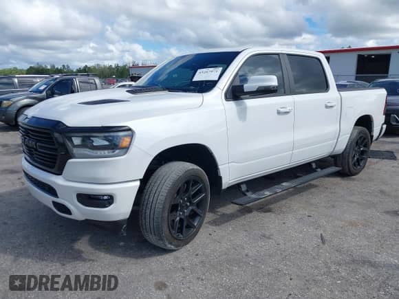 2023 Ram 1500 Laramie z VIN 1C6SRFJT3PN547844, wystawiony jako IAAI lot #43267971 z przebiegiem 17 029 mil mil oraz . Historia ofert i sprzedaży dostępna na DreamBid. Obrazek 17.