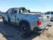 2023 Chevrolet Silverado 1500 ZR2 z VIN 3GCUDHEL0PG218047, wystawiony jako IAAI lot #43378710 z przebiegiem Nie podano mil oraz . Historia ofert i sprzedaży dostępna na DreamBid. Obrazek 3.