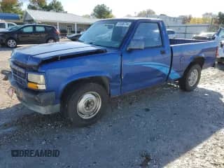 1995 Dodge Dakota z VIN 1B7FL26G1SW942298, wystawiony jako Copart lot #81096754 z przebiegiem 147 966 mil mil oraz Szkoda całkowita • Salvage title. Historia ofert i sprzedaży dostępna na DreamBid. Obrazek 1.
