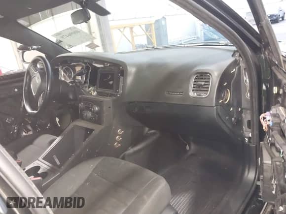 2018 Dodge Charger Police с VIN 2C3CDXAT5JH163232, выставлен на аукционе IAAI как лот 40096479 с пробегом 84 450 миль миль и . История ставок и продаж доступна на DreamBid. Изображение 5.