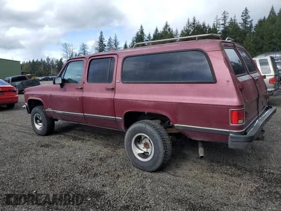 1990 Chevrolet Suburban с VIN 1GNEV16K1LF120503, выставлен на аукционе Copart как лот 49744645 с пробегом 269 232 миль миль и Чистый • Clean title. История ставок и продаж доступна на DreamBid. Изображение 2.