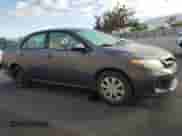 2011 Toyota Corolla L z VIN JTDBU4EE3B9164253, wystawiony jako Copart lot #86123385 z przebiegiem 152 520 mil mil oraz Szkoda całkowita • Salvage title. Historia ofert i sprzedaży dostępna na DreamBid. Obrazek 4.