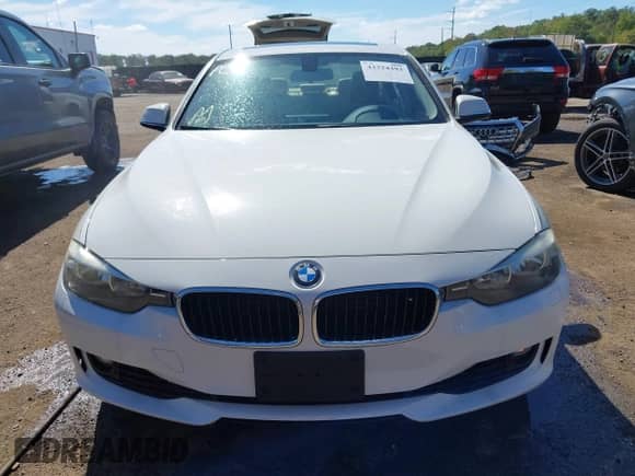 2014 BMW 3 Series 328i xDrive with VIN WBA3B5C56EP544073, listed as a IAAI auction lot 43334393 with 154,562 mi miles and . Bid and sale history available at DreamBid. Image 12.