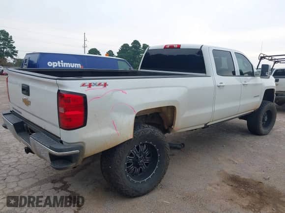 2017 Chevrolet Silverado 2500HD Work Truck z VIN 1GC1KUEG7HF226685, wystawiony jako IAAI lot #42839054 z przebiegiem 204 220 mil mil oraz . Historia ofert i sprzedaży dostępna na DreamBid. Obrazek 4.